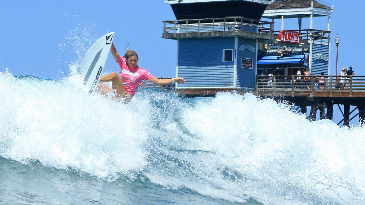 Alyssa Spencer of Encinitas wins Super Girl Surf Pro in Oceanside – North  Coast Current