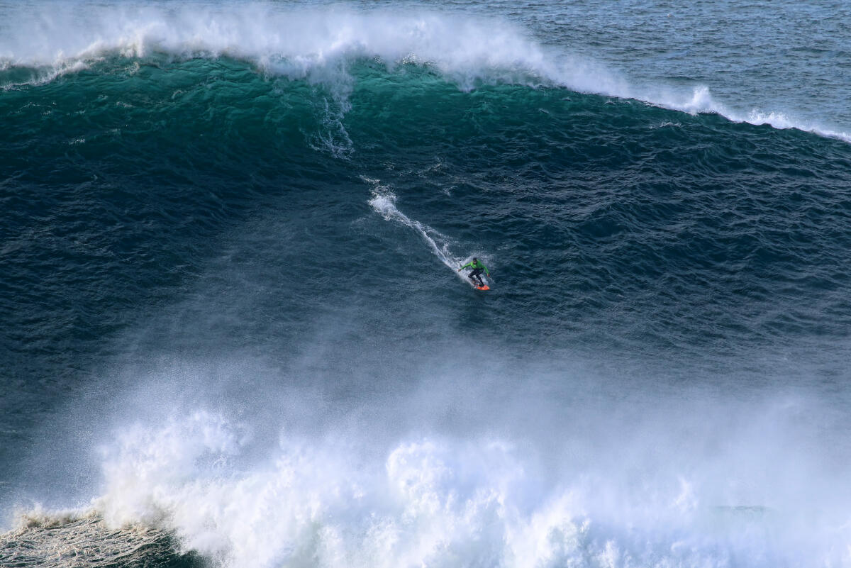 2020 XXL Biggest Wave Entry: Carlos Burle at Nazaré B