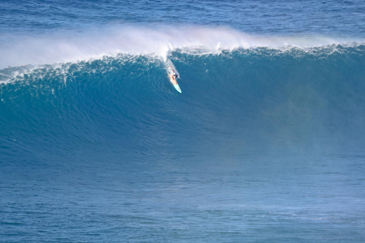 2020 Women's Paddle Nominee: Paige Alms at Jaws 4