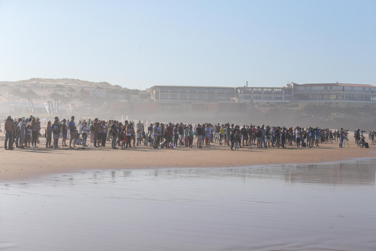 Crowd in Final Day at Guincho