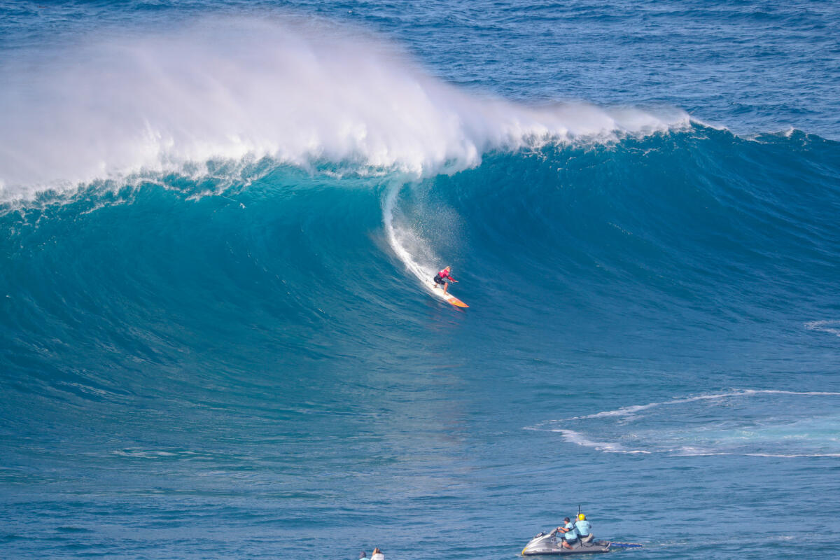 2020 Women's Paddle Entry: Felicity Palmateer at Jaws 2