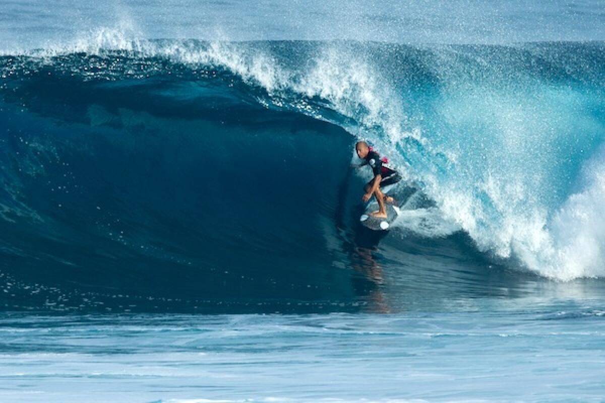 Kelly Slater, Backdoor during the 2015 Volcom Pipe Pro