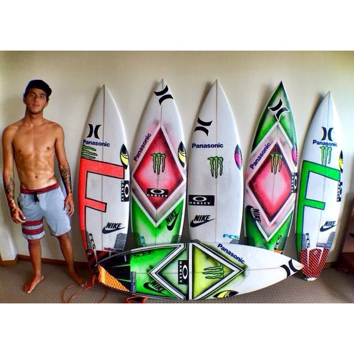 filipe toledo surfboard