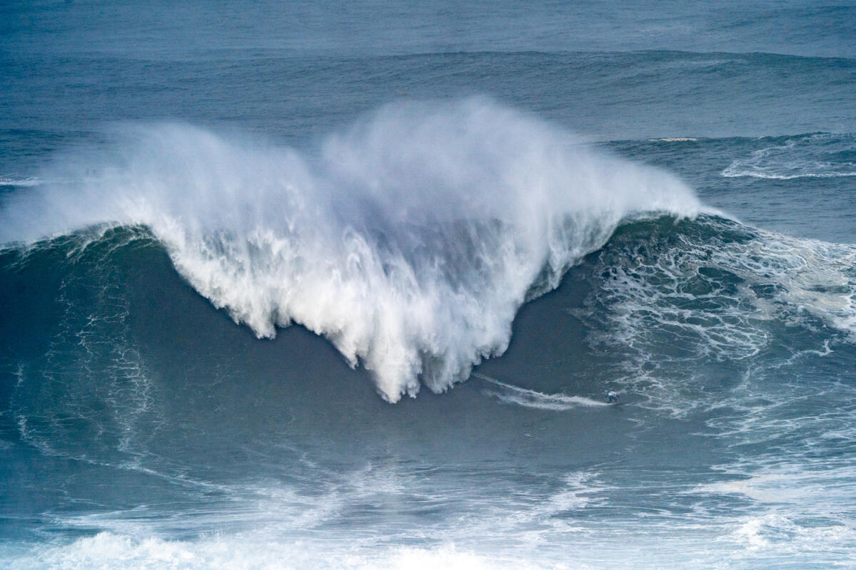 2020 XXL Biggest Wave Entry: Sebastian Steudtner at Nazaré 4