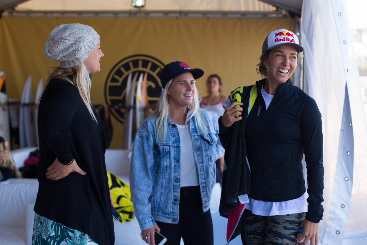 Dimity Stoyle (AUS) and Sally Fitzgibbons (AUS)