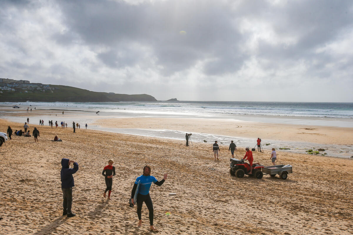 Fistral Contest site and Ben Skinner (GBR)
