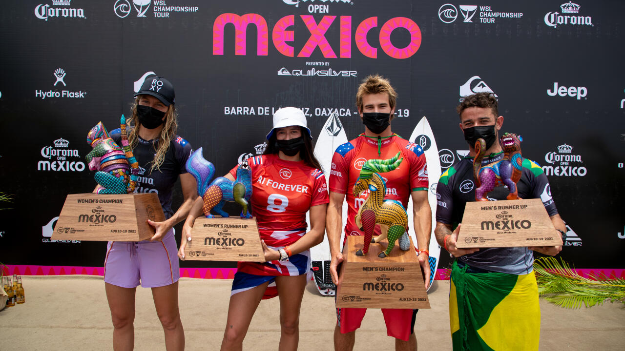 BARRA DE LA CRUZ, OAXACA, MÉXICO - 13 DE AGOSTO: Los finalistas del Corona Open México presentado por Quiksilver el 13 de agosto de 2021 Barra de la Cruz, Oaxaca, México.  (Foto de Tony Heff / World Surf League)
