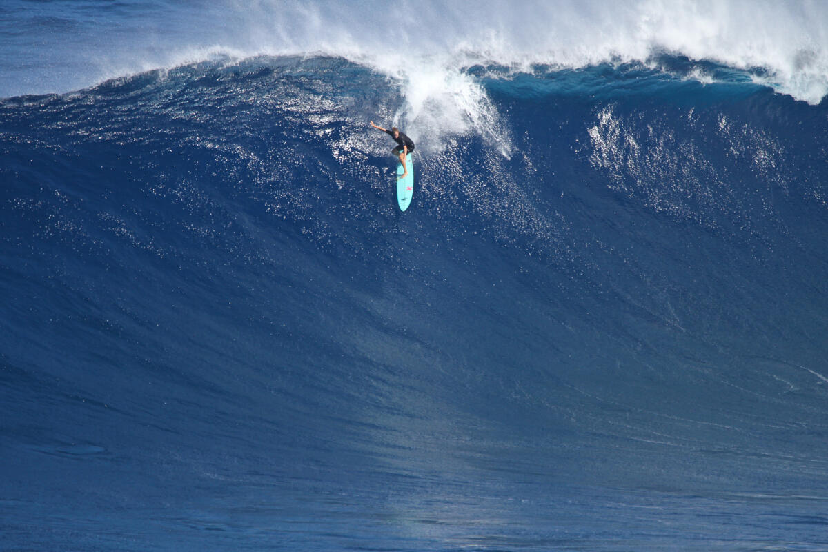 2020 Women's Paddle Nominee: Paige Alms at Jaws