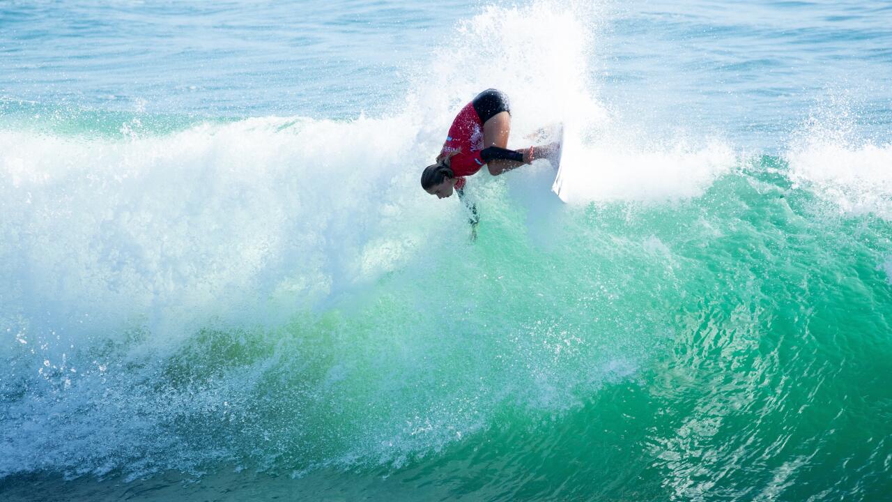 Oceanside again hosts Super Girl Surf Pro
