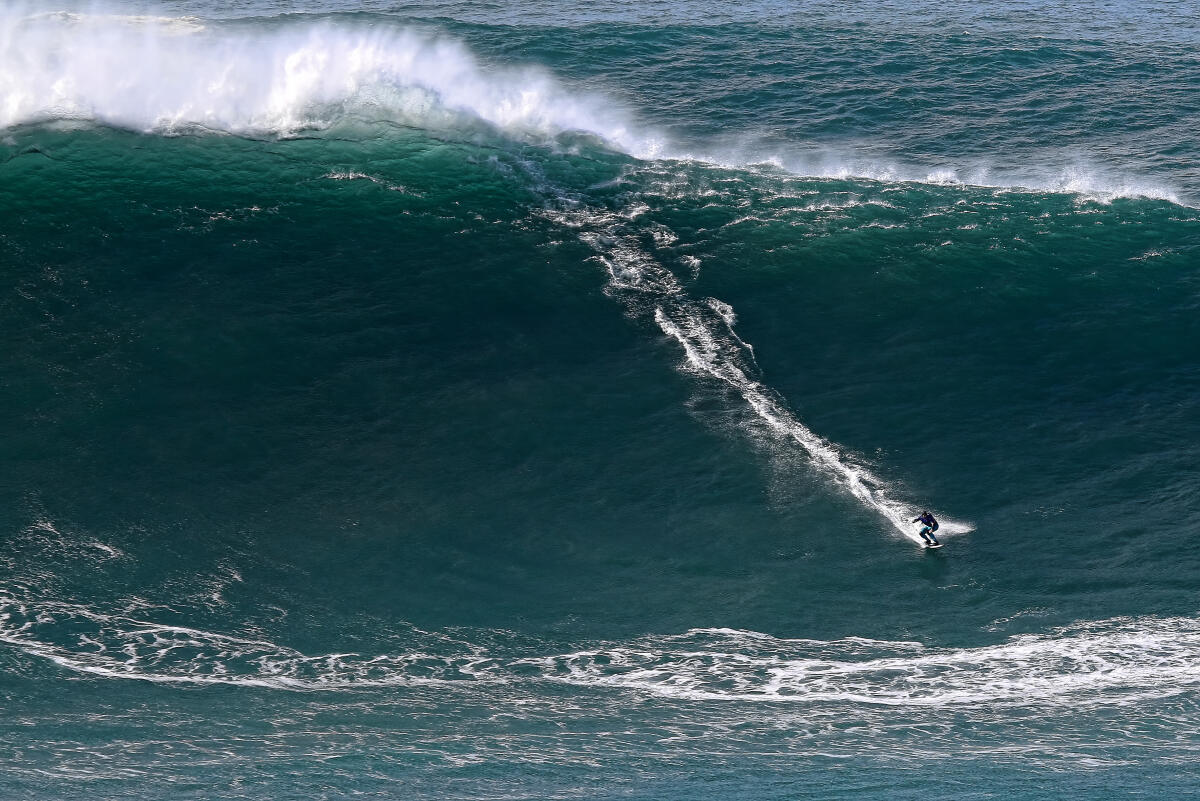 2020 XXL Biggest Wave Entry: Andrew Cotton at Nazaré 2