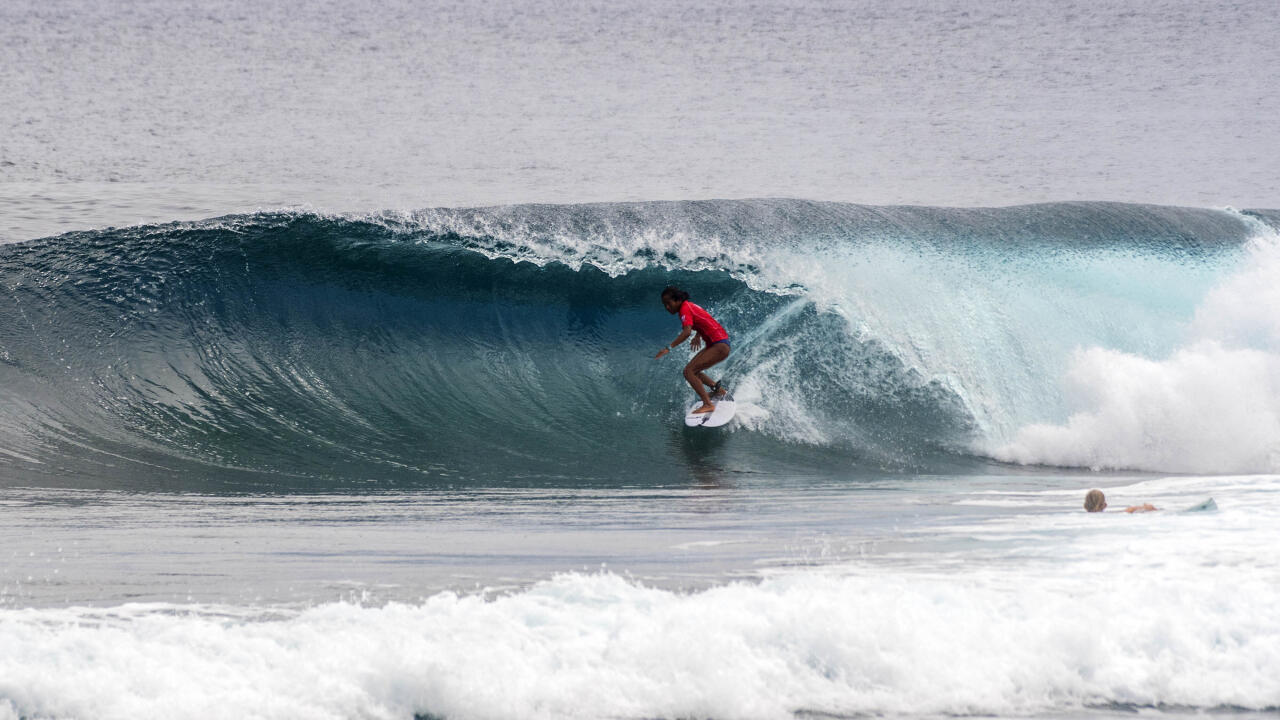 Nilbie Blancada and John Mark-Tokong Claim Victory at Siargao International Surfing Cup presented by San Miguel
