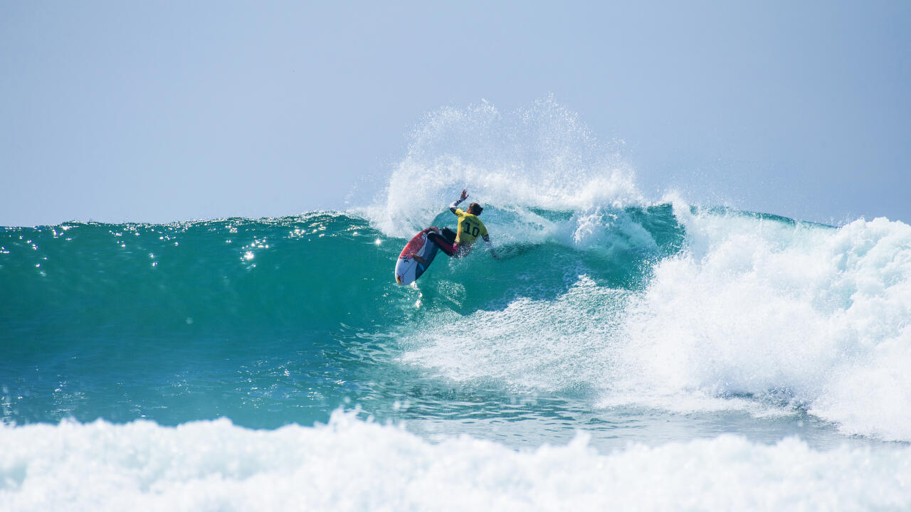 Photos: WSL Finals are a swell time - Los Angeles Times