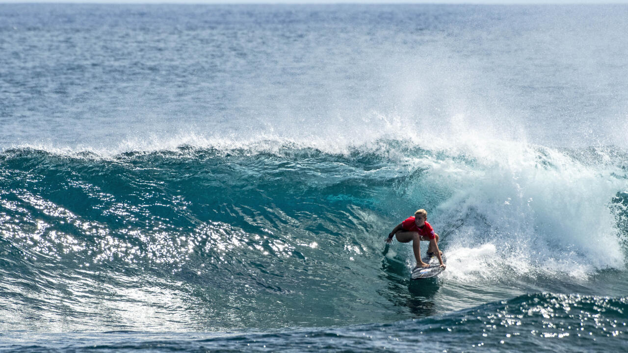 Nilbie Blancada and John Mark-Tokong Claim Victory at Siargao International Surfing Cup presented by San Miguel