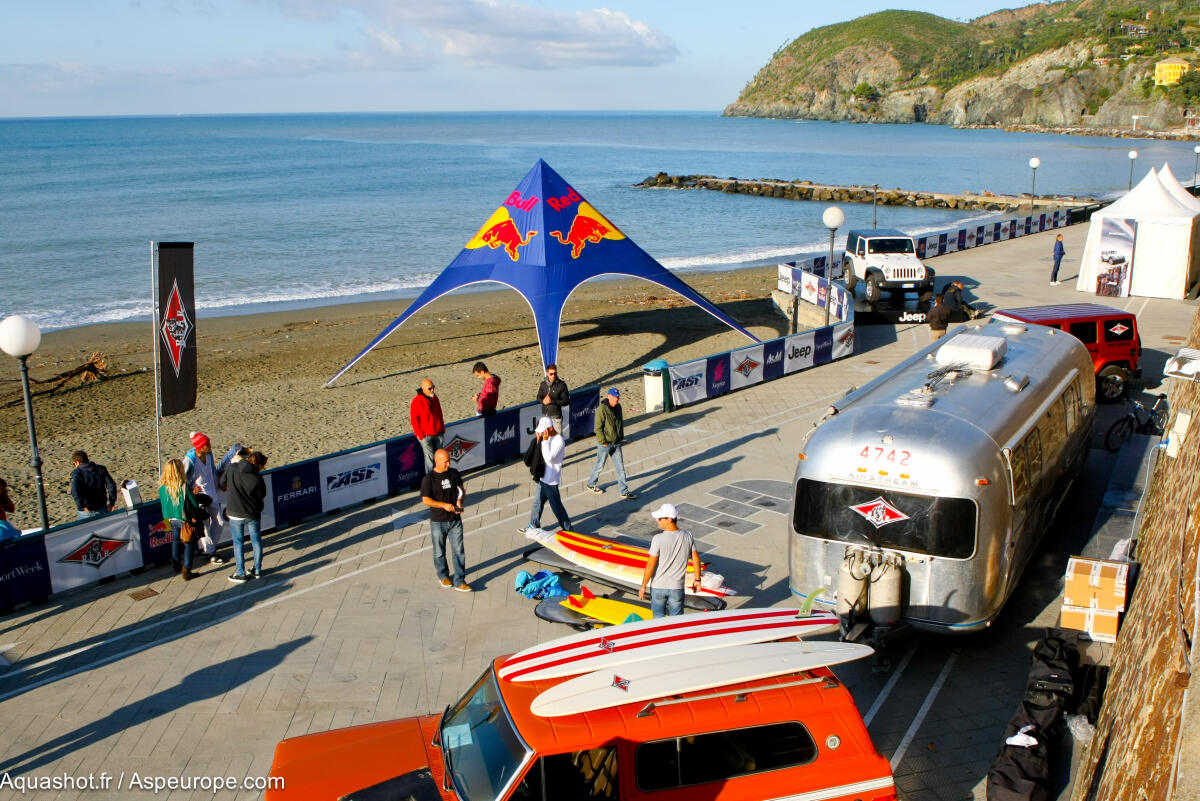 World longboard title for the Bear Pro 2011 at Levanto (Italy)