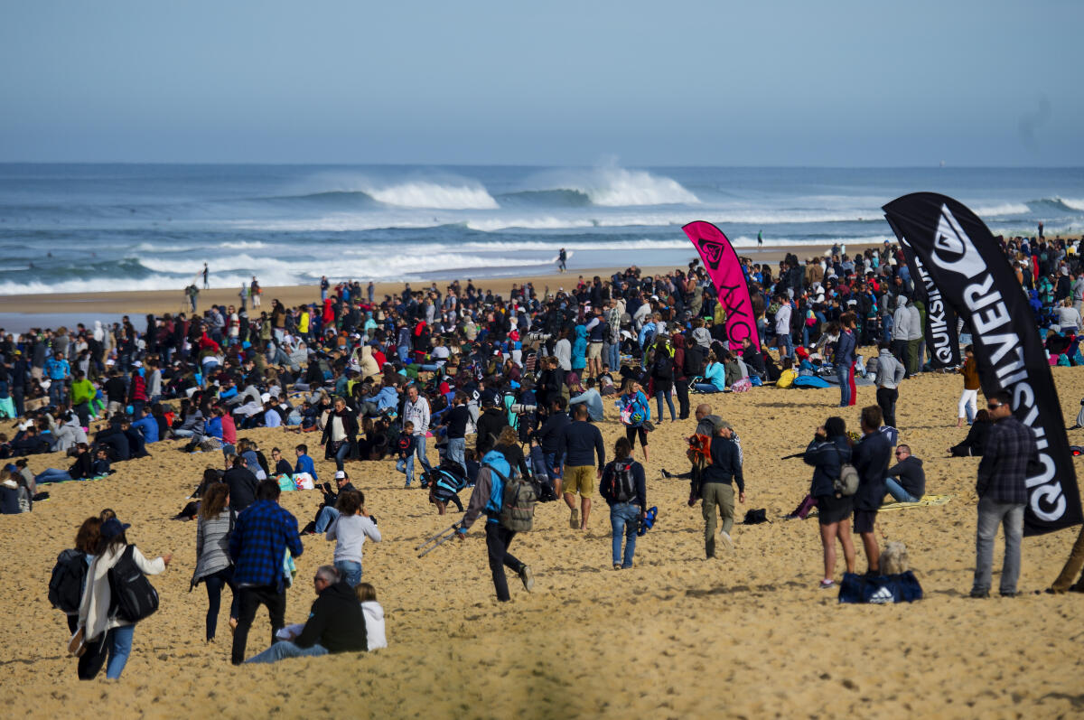 Crowd for Kelly at Quik Pro