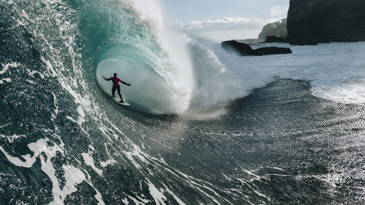 Red Bull Cape Fear Returns To Shipstern Bluff In 21 World Surf League